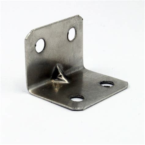 6 x angle brackets